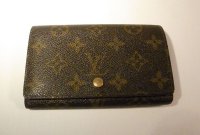 LOUIS VUITTON モノグラム 二つ折り財布　037