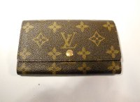 LOUIS VUITTON モノグラム 二つ折り財布　025