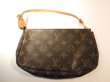 画像1: LOUIS VUITTON モノグラム アクセサリーポーチ　064 (1)